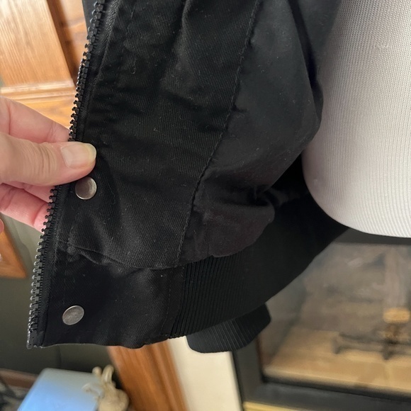 NEW L &‎ C Women's Black Zip Up Bomber Jacket Sz. S NWT - Picture 8 of 14